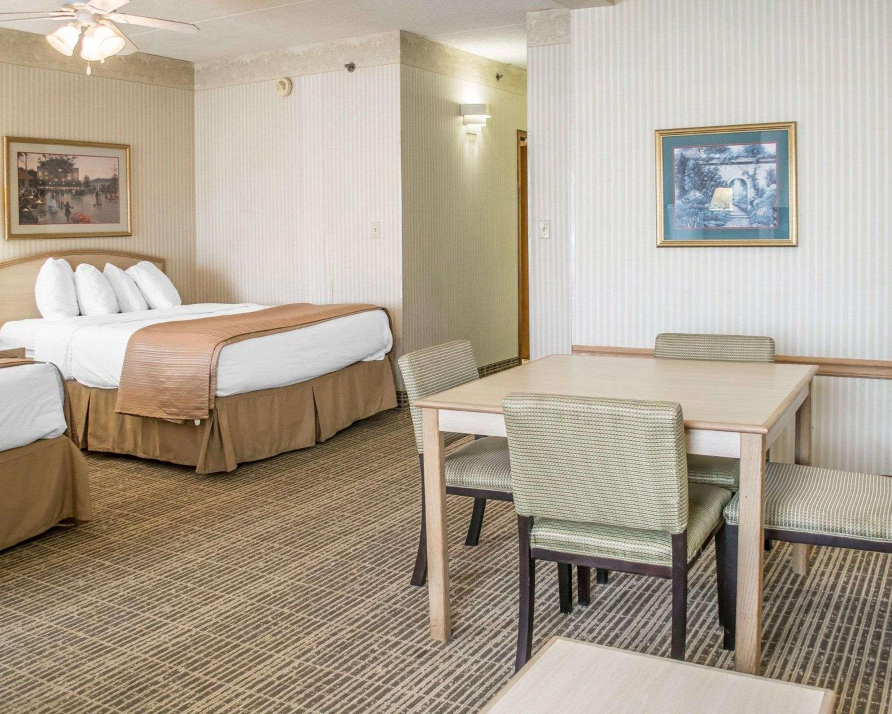 Clarion Pointe Louisville East Eksteriør billede